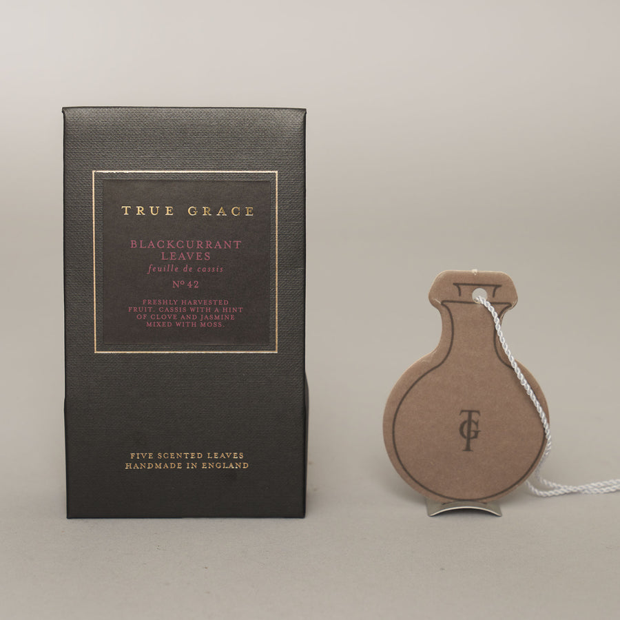 Blackcurrant Leaves Scented Leaves — Manor Collection Collection | True Grace