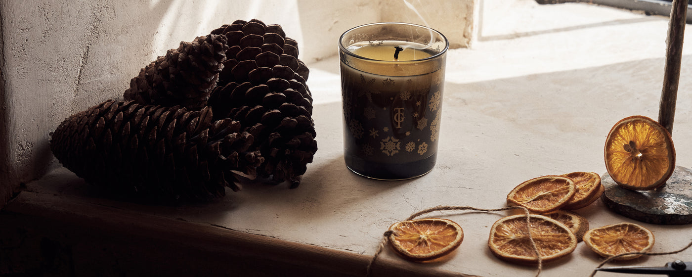 Festive candle with dried orange slices | True Grace 